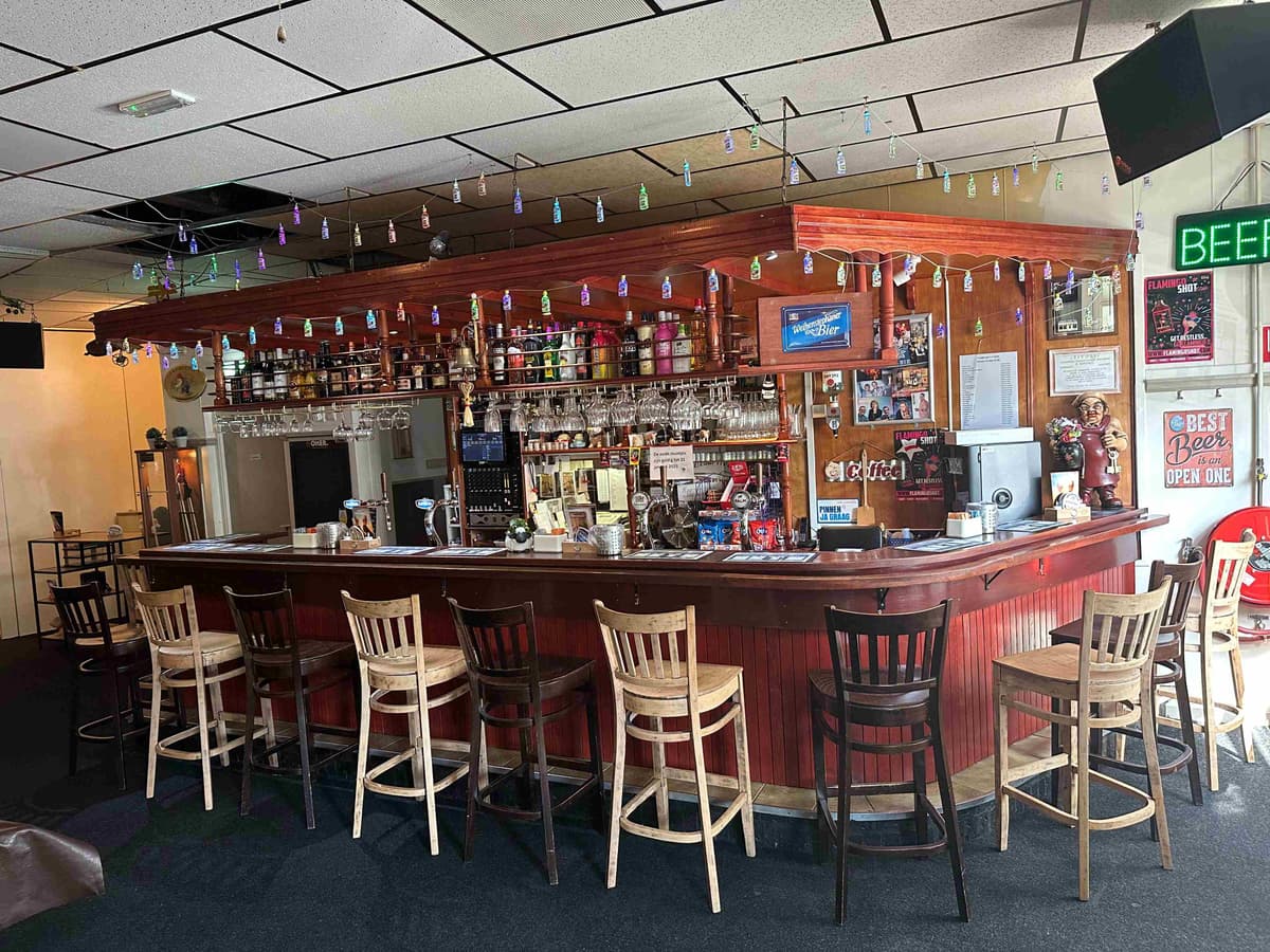 De bar van Café Tivoli