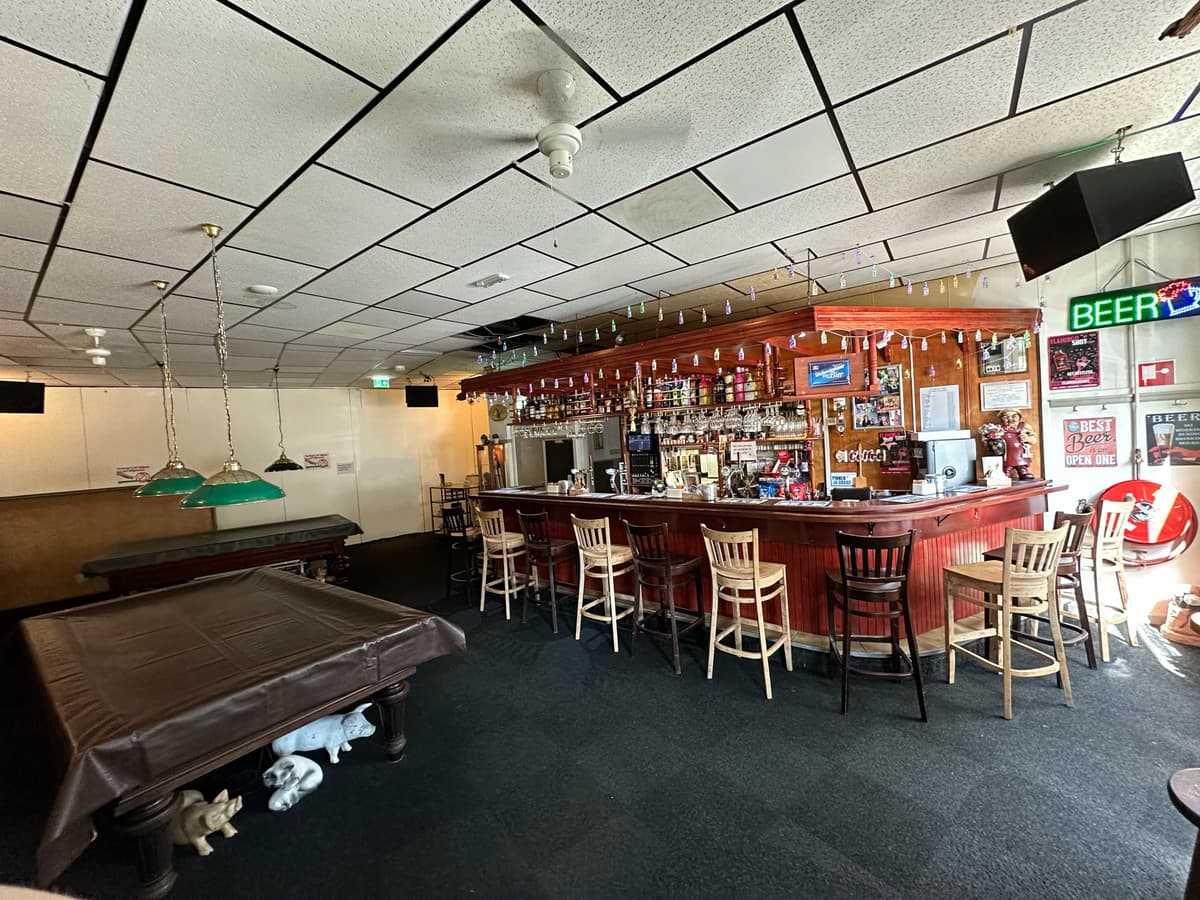 Overzicht van het café